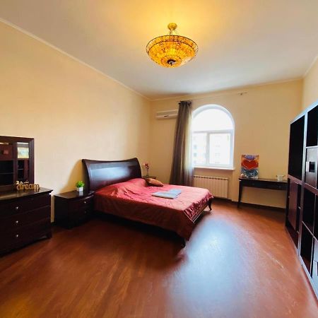 Amazing View Of Independence Square Apartment Киев Екстериор снимка